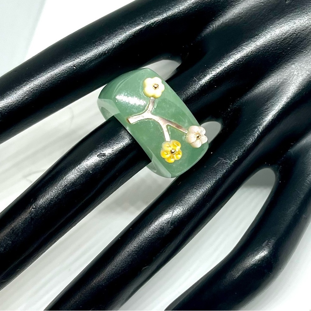 Natural Icy Green Jadeite MOP Ring
